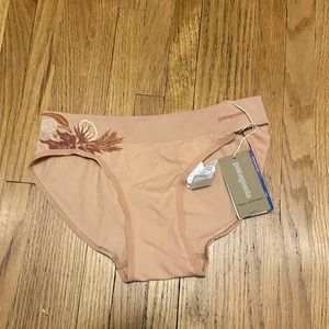 Patagonia women’s active hipster